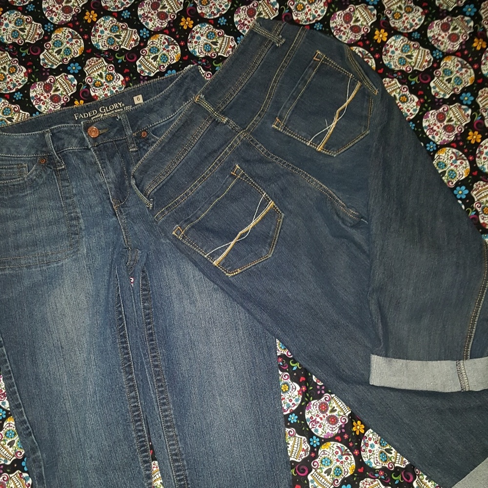 2 pair of faded glory capri pants (2) (e)